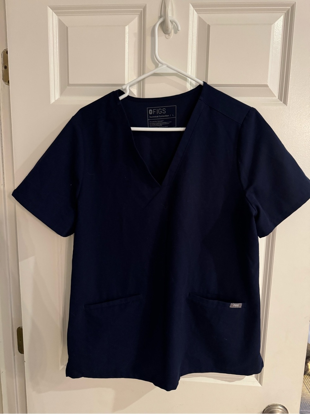 Figs Women's Navy Short Sleeve V-Neck Top